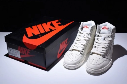 Low-cost Air Jordan 1 Retro High OG Sail MENS 555088-114 Trendsetting 3135