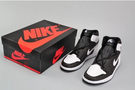 Modestly priced Air Jordan 1 Retro High RE2PECT Jeter 555088-008 EyeCatching 863