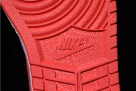 Economical Air Jordan 1 Retro Track Red 555088 -112 BestValue 8153