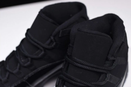 Reasonably priced Air Jordan 11 “Cap and Gown” black  378037-005 Versatile 4652