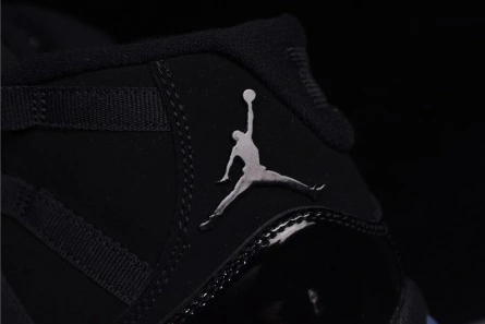 Reasonably priced Air Jordan 11 “Cap and Gown” black  378037-005 Versatile 4652
