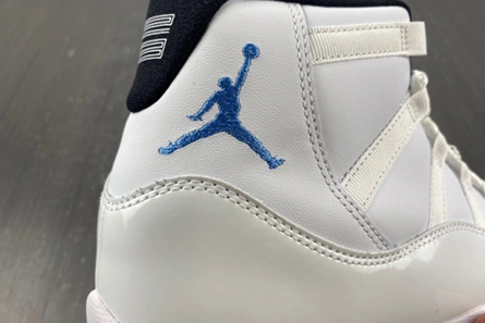 Clone Air Jordan 11 