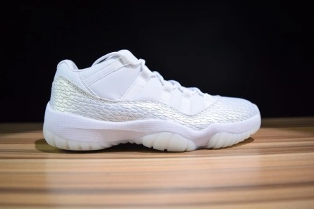Budget-friendly Air Jordan 11 Low Heiress Frost White 897331-100 EasyMatch 4023
