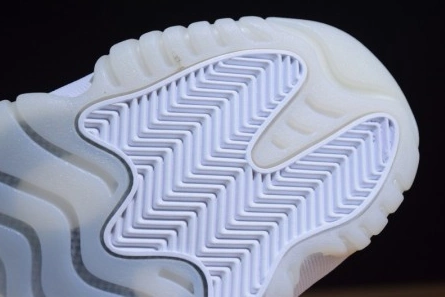 Budget-friendly Air Jordan 11 Low Heiress Frost White 897331-100 EasyMatch 4023