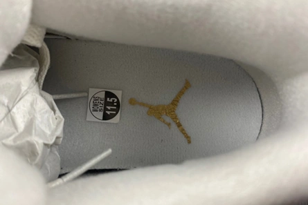 Clearance-priced Air Jordan 4 “Metallic Gold” AQ9129-170 Durable 243