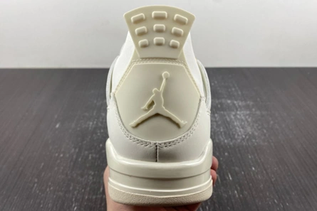 Clearance-priced Air Jordan 4 “Metallic Gold” AQ9129-170 Durable 243