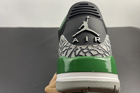 Replica Air Jordan Retro 3 Pine Green CT8532-030 StreetReady 2222