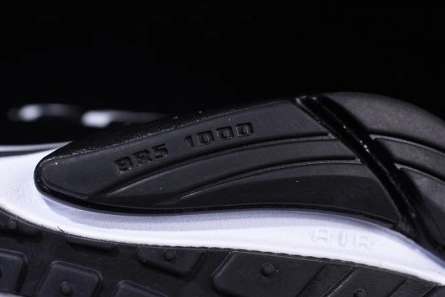 Marked-down Air Presto Mid acronym 