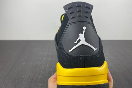 AllSeason 6797 Jordan 4 Retro Thunder (2023)  DH6927-017
