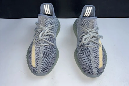 Marked-down AllSeason 8255 adidas Yeezy Boost 350 V2 GY7657