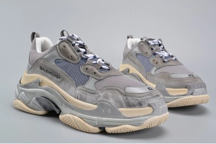 Master copy BALENCIAGA 17FW TRIPLE S WASHED SHOW SNEA GREY  MENS AED2900 Flexible 3587