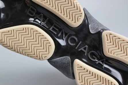 Master copy BALENCIAGA 17FW TRIPLE S WASHED SHOW SNEA GREY  MENS AED2900 Flexible 3587