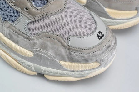 Master copy BALENCIAGA 17FW TRIPLE S WASHED SHOW SNEA GREY  MENS AED2900 Flexible 3587