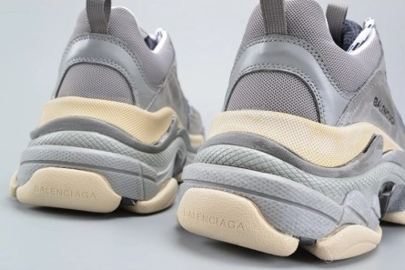 Master copy BALENCIAGA 17FW TRIPLE S WASHED SHOW SNEA GREY  MENS AED2900 Flexible 3587