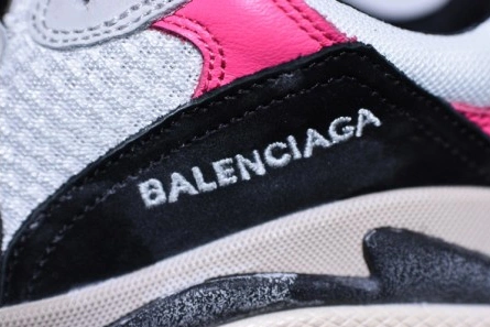 Cost-effective Balenciaga 17Fw Triple S Black Pink Women Sneaker 483523-W06E3-8080 Sophisticated 8416