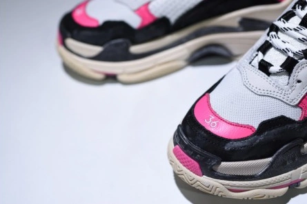 Cost-effective Balenciaga 17Fw Triple S Black Pink Women Sneaker 483523-W06E3-8080 Sophisticated 8416