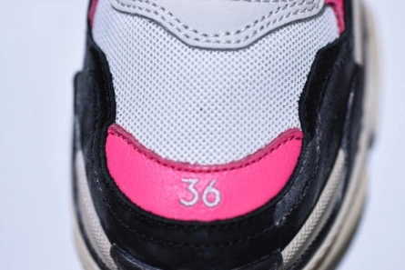 Cost-effective Balenciaga 17Fw Triple S Black Pink Women Sneaker 483523-W06E3-8080 Sophisticated 8416