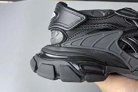 Low-cost Balenciaga Track Sandal 'Triple Black' 617542 W2CC1 1000 Resilient 3839