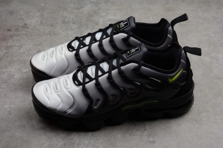 Pricetag-smart BestValue 2743 Nike Air VaporMax Plus Black Volt 924453-009
