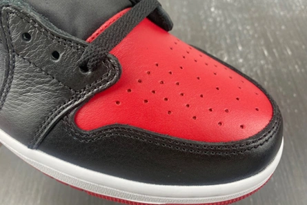 Value-driven Bold 4885 Jordan 1 Retro Low OG NC to Chi  CZ0775-046