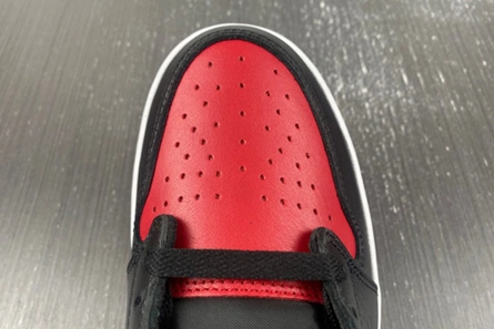 Value-driven Bold 4885 Jordan 1 Retro Low OG NC to Chi  CZ0775-046