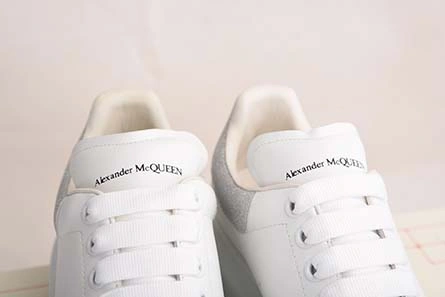 Designer inspired Breathable 576 ALEXANDER MCQUEEN SOLE SNEAKERS -462214-WHGP7-9374 GRAY