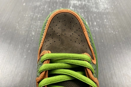 Pricetag-smart Bright 186 Nike SB Dunk Low De La Soul (2015)  789841-332