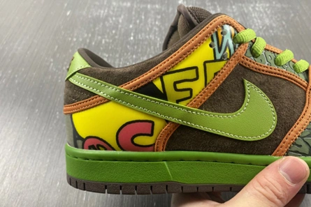 Pricetag-smart Bright 186 Nike SB Dunk Low De La Soul (2015)  789841-332