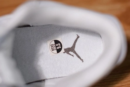 Master copy Bright 4911 Air Jordan 3 Mocha  136064-122