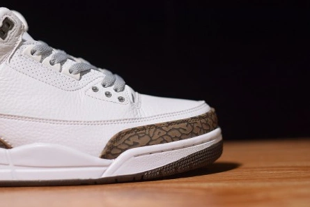 Master copy Bright 4911 Air Jordan 3 Mocha  136064-122