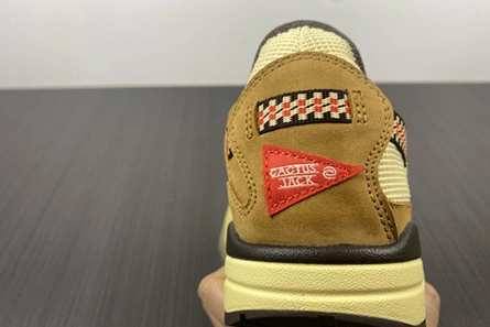 1:1 copy Comfortable 3586 Travis Scott x Nike Air Max 1 Colorway Has Surfaced DO9392-701