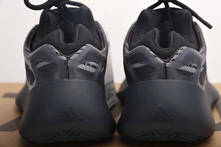 Close-to-original Comfortable 5894 YEEZY BOOST 700 V3 BLACK - ADIDAS - H67799