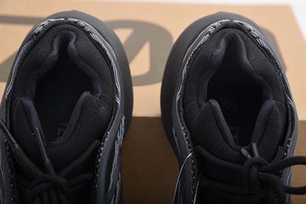 Close-to-original Comfortable 5894 YEEZY BOOST 700 V3 BLACK - ADIDAS - H67799