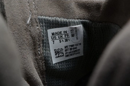 Replica Compact 3646 Adidas Yeezy 750 Boost Light Grey Gum Glow Dark BB1840