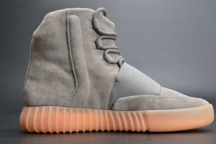 Replica Compact 3646 Adidas Yeezy 750 Boost Light Grey Gum Glow Dark BB1840