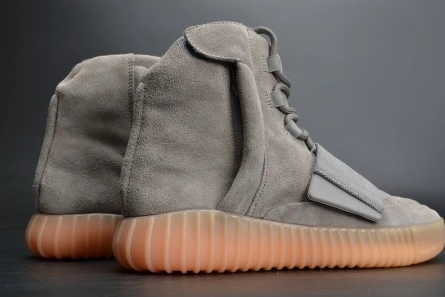 Replica Compact 3646 Adidas Yeezy 750 Boost Light Grey Gum Glow Dark BB1840