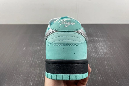 Premium replica Concepts x TIFFANY CO. x Nike SB Dunk Low BV1310-402 EasyMatch 1059