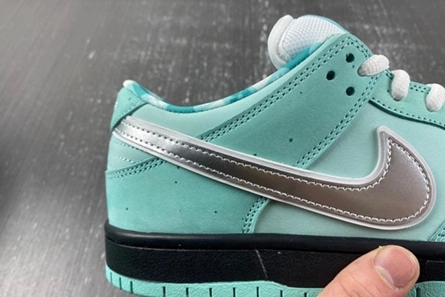Premium replica Concepts x TIFFANY CO. x Nike SB Dunk Low BV1310-402 EasyMatch 1059