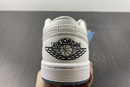 Cozy 1328 Air Jordan 1 Low DA8301-101