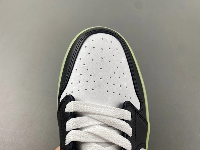 Lookalike Cozy 272 Jordan 1 Retro Low OG Black Raspberry  HF0410-001