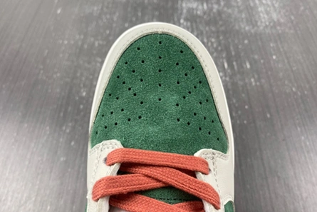 High-tier replica Cozy 5443 Nike Dunk Low SE All Petals United Fir Green (Women's)  FN8923-061