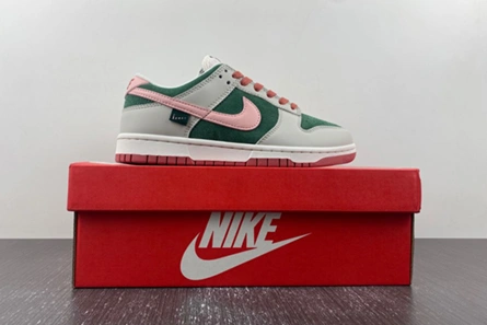 High-tier replica Cozy 5443 Nike Dunk Low SE All Petals United Fir Green (Women's)  FN8923-061