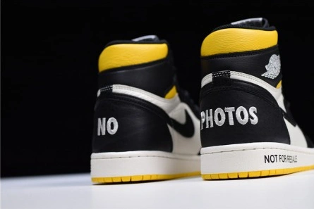 Lookalike DailyWear 3267 Air Jordan 1 No Ls Varsity Maize 861428-107