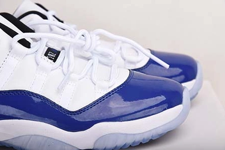 Mirror quality DailyWear 3319 Air Jordan 11 Low WMNS “Concord” AH7860-100