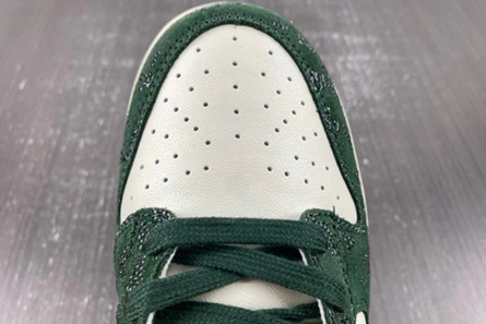 Designer inspired DailyWear 3692 Nike Dunk Low “SKU” FQ8893-397