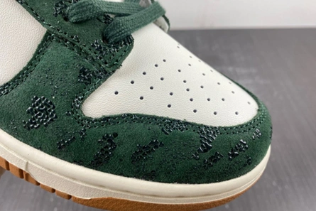 Designer inspired DailyWear 3692 Nike Dunk Low “SKU” FQ8893-397