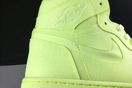 Marked-down Durable 2335 Air Jordan 1 WMNS “Barely Volt” AH7389-700