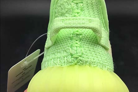 Durable 4155 Kids Yeezy Boost 350 V2 GID EG6884