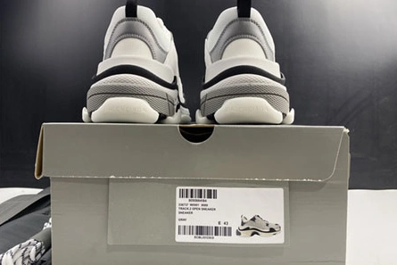 Inspired design Durable 4678 BALENCIAGE TRIPLE TRAINER 536737 W0901 9089