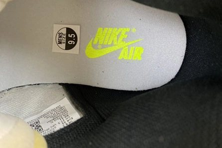 Accessible luxury Durable 8004 Air Jordan 1 High OG “University Gold” 555088-118